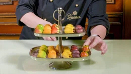 S&uuml;sse Fr&uuml;chte von der K & K Hofzuckerb&auml;ckerei Gerstner, 1873 auf der Weltausstellung angeboten.