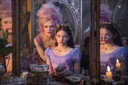 Gef&auml;hrliche Freundin, l-r: Keira Knightley als Sugar Plum, Mackenzie Foy als Clara