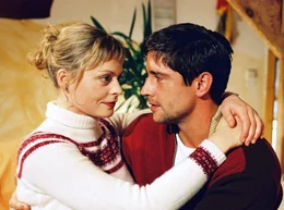 Eigentlich hatte Susanne (Susanna Simon) ja die Nase voll von den M&auml;nnern. Aber bei Frank (Oliver Bootz) hat sie ihre Meinung ge&auml;ndert.