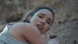 Becky Connor (Grace Caroline Currey)
