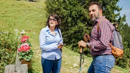 Toni (Adnan Maral) und Farah (Şiir Eloğlu) m&ouml;gen sich nicht.