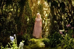 K&ouml;nigin Aurora (Elle Fanning)