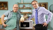 Kann man ein Ei in der Mikrowelle kochen? Bernhard Hoëcker und Wigald Boning wollen es ausprobieren. Kann man ein Ei in der Mikrowelle kochen? Bernhard Hoëcker und Wigald Boning wollen es ausprobieren.
