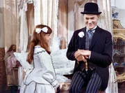 Als Pan Tau (Otto Simanek) Claudia auf dem Schloss besucht, ist es mit der Langeweile vorbei.