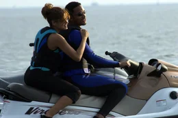 Der ultimative Profi-Junggeselle Hitch (Will Smith, r.) verliebt sich Hals &uuml;ber Kopf in die Journalistin Sara (Eva Mendes, l.) ...