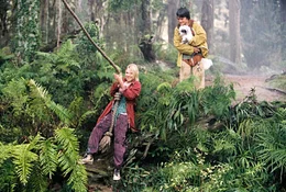 Jess (Josh Hutcherson, r.) und Leslie (Anna Sophia Robb, l.) werden Freunde und erschaffen sich auf Leslies Initiative kurzerhand ihre eigene Welt: "Terabithia" - ein geheimes K&ouml;nigreich mitten in den W&auml;ldern ...