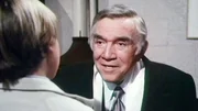 Die Erscheinung, Fred Fusco (Lorne Greene) und der kranke Junge Paul Garret (Scott Curtis)