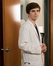 Dr. Shaun Murphy (Freddie Highmore) Dr. Shaun Murphy (Freddie Highmore)