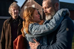l-r: Lennart (Lars Brygmann)., Mathilde (Andrea Heick Gadeberg), Markus (Mads Mikkelsen).