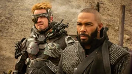 Zeph (Rob Kazinsky, li.) und Alok (Omari Hardwick)  Photo Credit: Michael Gibson/Paramount+; Zeph (Rob Kazinsky, li.) und Alok (Omari Hardwick)  Photo Credit: Michael Gibson/Paramount+