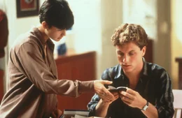 Noch ahnt Molly (Demi Moore, l.) nicht, was Carl (Tony Goldwyn, r.) im Schilde f&uuml;hrt ...