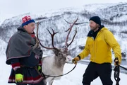 Sebastian Ströbel (r.) unterwegs mit Rentierzüchter Nils Peter Gaup (l.) vom Volk der Sami. Sebastian Ströbel (r.) unterwegs mit Rentierzüchter Nils Peter Gaup (l.) vom Volk der Sami.