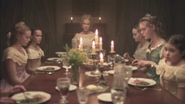 Emma Howard (Emily), Oona Laurence (Amy), Nicole Kidman (Miss Martha), Angourie Rice (Jane), Elle Fanning (Alicia), Addison Riecke (Marie).