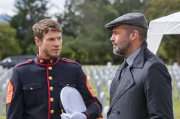 Brandon Beckett (Chad Michael Collins, l.), Richard Miller (Billy Zane)  Die Verwendung des sendungsbezogenen Materials ist nur mit dem Hinweis und Verlinkung auf TVNOW gestattet.