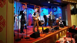 Auftritt von Familie Avsenik und Freunden &ndash; den Erfindern des Oberkrainer Sounds.