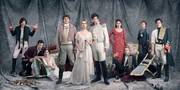 V.l.: Dolochow (Tom Burke), Anatole Kuragin (Callum Turner), Helene Kuragin (Tuppence Middleton), Pierre (Paul Dano), Natasha (Lily James), Andrei (James Norton), Sonya (Aisling Loftus), Nikolai Rostov (Jack Lowden), Prinzessin Marya (Jessie Buckley), Boris (Aneurin Barnard) V.l.: Dolochow (Tom Burke), Anatole Kuragin (Callum Turner), Helene Kuragin (Tuppence Middleton), Pierre (Paul Dano), Natasha (Lily James), Andrei (James Norton), Sonya (Aisling Loftus), Nikolai Rostov (Jack Lowden), Prinzessin Marya (Jessie Buckley), Boris (Aneurin Barnard)