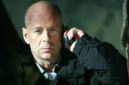 Nach einem fehlgeschlagenen Einsatz l&auml;sst sich der Polizist Jeff Talley (Bruce Willis) in eine Kleinstadt versetzen. Eines Tages jedoch nehmen drei Kleinganoven auf der Flucht nach einem Raub&uuml;berfall eine Familie in seinem Bezirk als Geiseln ...