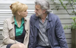 Standesbeamtin Ellen (Veronica Ferres, li.) und ihr Therapeut Christian (Dominic Raacke, re).