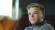 Justin (Brett Davern)