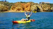 Die Algarve - die Südküste Portugals - gilt als Geheimtipp und echte Alternative zu Badeurlaub am Mittelmeer. Moderator Johannes Zenglein beim Paddeln. Die Algarve - die Südküste Portugals - gilt als Geheimtipp und echte Alternative zu Badeurlaub am Mittelmeer. Moderator Johannes Zenglein beim Paddeln.