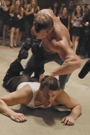 Booth (David Boreanaz, unten); Monroe (Troy Brenna, oben)