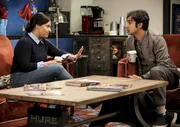 Anu (Rati Gupta, l.); Raj (Kunal Nayyar, r.) Anu (Rati Gupta, l.); Raj (Kunal Nayyar, r.)