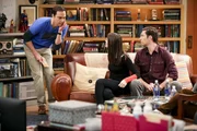(v.l.n.r.) Sheldon Cooper (Jim Parsons); Marissa Johnson (Lindsey Kraft); Zack Johnson (Brian Thomas Smith)