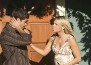 Da John Rowland (Jesse Metcalfe, l.) mit Frau Tammy (Michelle Pierce, r.) sehr unglücklich ist, plant er die Affäre mit Gabrielle wieder aufleben zu lassen - doch was wird Gabrielle dazu sagen? Da John Rowland (Jesse Metcalfe, l.) mit Frau Tammy (Michelle Pierce, r.) sehr unglücklich ist, plant er die Affäre mit Gabrielle wieder aufleben zu lassen - doch was wird Gabrielle dazu sagen?