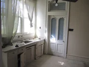 In diese Küche möchte keiner mehr kochen. Joanna und Chip greifen ein und verwandeln den Raum in einen wirklichen Kochbereich ... In diese Küche möchte keiner mehr kochen. Joanna und Chip greifen ein und verwandeln den Raum in einen wirklichen Kochbereich ...