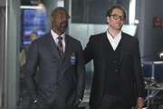 Nur widerwillig nimmt Bull (Michael Weatherly, r.) den Fall von Star-Anwalt Jules Caffrey (Isaiah Washington, l.) an - er kann Caffrey nicht leiden, ist aber von seiner Unschuld &uuml;berzeugt ...