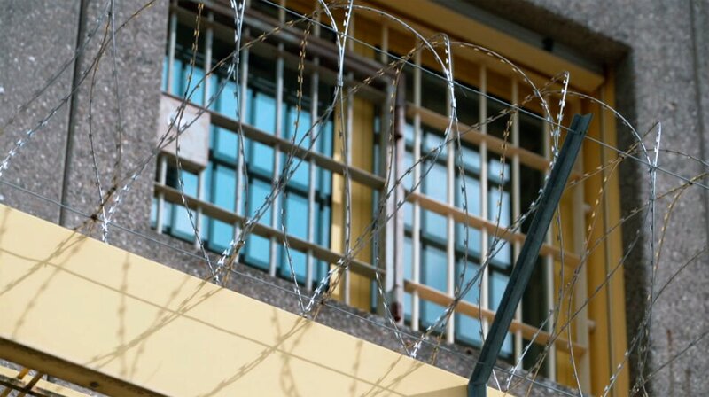 Zwischen Zelle und Zukunft – Frauenknast in Frankfurt (D, 2025)