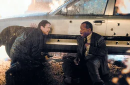 Roger (Danny Glover, re.) und Martin (Mel Gibson, li.) geraten ins Visier der Verbrecherorganisation und es kommt zu blutigen Anschl&auml;gen auf das Leben der beiden Polizisten.. TM & &copy;2008 Warner Bros. Entertainment Inc. All Rights Reserved. FOR EDITORIAL USE ONLY -- DO NOT ARCHIVE -- NOT FOR RESALE