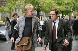 Sandy Lyle (Philip Seymour Hoffman, l.) gibt seinem besten Freund und frisch gebackenen Single Reuben (Ben Stiller) Nachhilfe in Liebesangelegenheiten.  +++ Die Verwendung des sendungsbezogenen Materials ist nur mit dem Hinweis und Verlinkung auf RTL+ gestattet. +++; Sandy Lyle (Philip Seymour Hoffman, l.) gibt seinem besten Freund und frisch gebackenen Single Reuben (Ben Stiller) Nachhilfe in Liebesangelegenheiten.  +++ Die Verwendung des sendungsbezogenen Materials ist nur mit dem Hinweis und Verlinkung auf RTL+ gestattet. +++