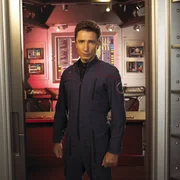 Lieutenant Malcom Reed ist mit an Bord der Enterprise. Lieutenant Malcom Reed ist mit an Bord der Enterprise.