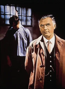 Krimiautor Edgar Wallace hat diesmal den Moerder unter einer Moenchskutte versteckt, und Joachim Fuchsberger (re.) als Inspektor Higgins muss raten, wer es ist.