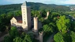 In den Mauern der Starkburg in Heppenheim verbirgt sich eine au&szlig;ergew&ouml;hnliche Jugendherberge.