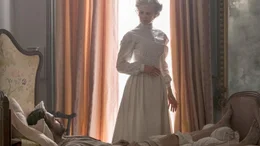 John McBurney (Colin Farrell, l.); Martha Farnsworth (Nicole Kidman, r.)