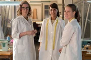 (v.l.n.r.) Rita Montesinos (Cecilia Freire); Ana Rivera (Paula Echevarría); Luisa (Manuela Vellés) (v.l.n.r.) Rita Montesinos (Cecilia Freire); Ana Rivera (Paula Echevarría); Luisa (Manuela Vellés)