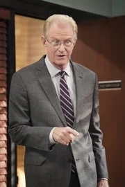 Dr. Linkletter (Ed Begley Jr.) Dr. Linkletter (Ed Begley Jr.)