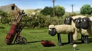 Der Farmer hat die Golfausrüstung auf der Weide gelassen. Kann Shaun ein Spiel wagen? Der Farmer hat die Golfausrüstung auf der Weide gelassen. Kann Shaun ein Spiel wagen?