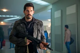 Hector (Scott Adkins)    +++ Die Verwendung des sendungsbezogenen Materials ist nur mit dem Hinweis und Verlinkung auf RTL+ gestattet. +++