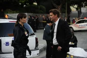 Temperance Brennan (Emily Deschanel, l.); Seeley Booth (David Boreanaz, r.)