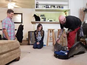 Chase und Maya, Jackson Galaxy und die Katze Dexter.