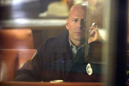 Nach einem fatalen Fehler l&auml;sst sich Talley (Bruce Willis) in eine Kleinstadt versetzen, wo er nun als Sheriff von Ventura County arbeitet. Eines Tages jedoch holt ihn die Vergangenheit ein ...