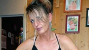Iris (48) ist Vertriebsmitarbeiterin und seit 28 Jahren mit ihrem Ehemann Frank (51) glücklich liiert. Das Ex-Fotomodel ist im Geiste immer noch 29 Jahre alt und das lebt sie auch aus: Gerade steht ein Comeback als Model wieder ganz oben auf ihrer Agenda. Iris (48) ist Vertriebsmitarbeiterin und seit 28 Jahren mit ihrem Ehemann Frank (51) glücklich liiert. Das Ex-Fotomodel ist im Geiste immer noch 29 Jahre alt und das lebt sie auch aus: Gerade steht ein Comeback als Model wieder ganz oben auf ihrer Agenda.