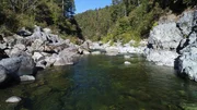 Dieser wilde, unber&uuml;hrte Nebenfluss des Klamath ist die Heimat von Lachsen und Regenbogenforellen.