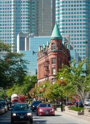 Baustile begegen sich in Ontario (Kanada): (Copyright SRF)