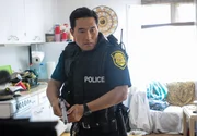 Die Abteilung für Interne Angelegenheiten befragt Chin (Daniel Dae Kim) bezüglich des Mordes an seinem Vater vor über 15 Jahren ... Die Abteilung für Interne Angelegenheiten befragt Chin (Daniel Dae Kim) bezüglich des Mordes an seinem Vater vor über 15 Jahren ...