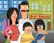 Die gro&szlig;e Wiederer&ouml;ffnung von Bob's Burgers steht an. Deshalb versammelt Bob (M.) sein Team, bestehend aus seiner Frau Linda (2.v.l.) und seinen Kindern Louise (l.), Gene (2.v.r.) und Tina (r.), und weist jedem eine spezielle Aufgabe zu ...