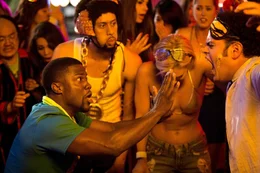 Jimmy (Kevin Hart, l.) und Doug (Josh Gad, r.) feiern ausgelassen &ndash; bis der Junggesellenabschied v&ouml;llig aus dem Ruder l&auml;uft.